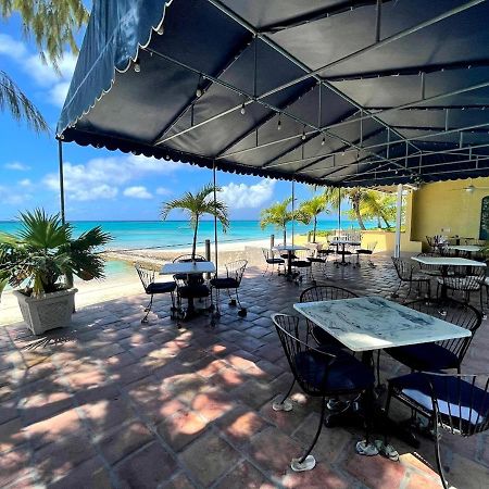 Osprey Beach Hotel Cockburn Town Bagian luar foto