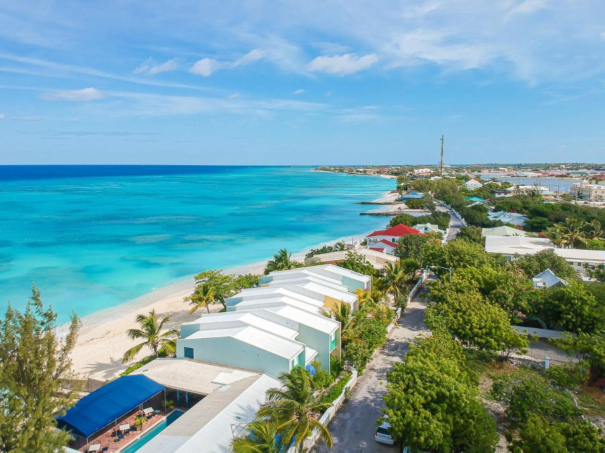 Osprey Beach Hotel Cockburn Town Bagian luar foto