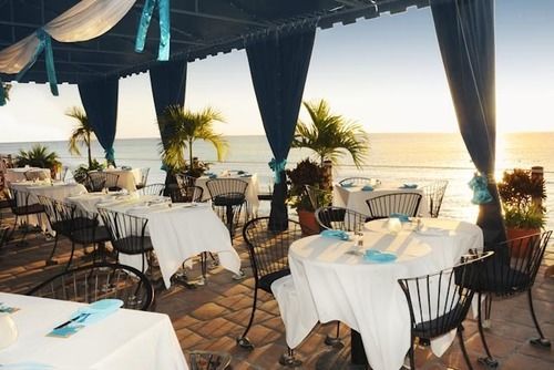 Osprey Beach Hotel Cockburn Town Bagian luar foto